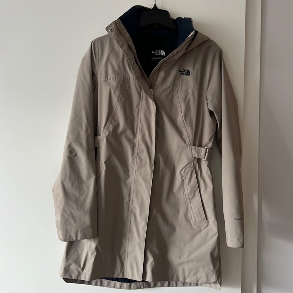 North face for rain jacket - size medium